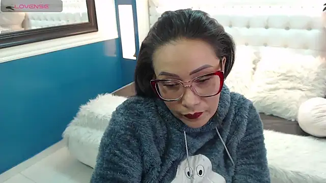 Snapshot of gaby_trent chatting on 02-24-25, 06:47 gaby trent online show from 02-24-25, 06:47