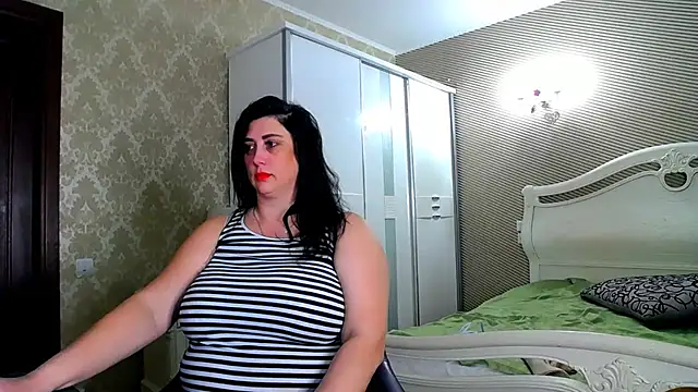 Evelyn Shy online show from 03-12-25, 01:08