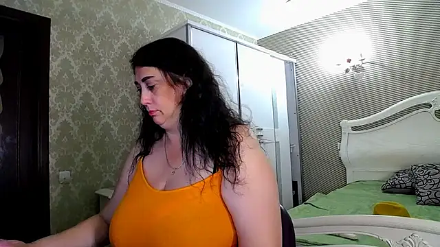 Snapshot of Evelyn_Shy chatting on 06-30-26, 08:47 Evelyn Shy online show from 06-30-26, 08:47