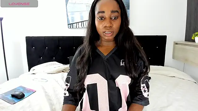 cristaaalclocks1 online show from 07-11-26, 02:28