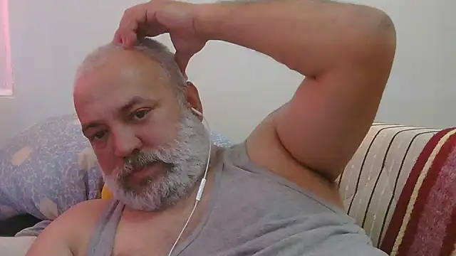 Snapshot of husoizmir chatting on 06-07-26, 03:17 husoizmir online show from 06-07-26, 03:17