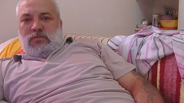Snapshot of husoizmir chatting on 06-05-26, 12:44 husoizmir online show from 06-05-26, 12:44