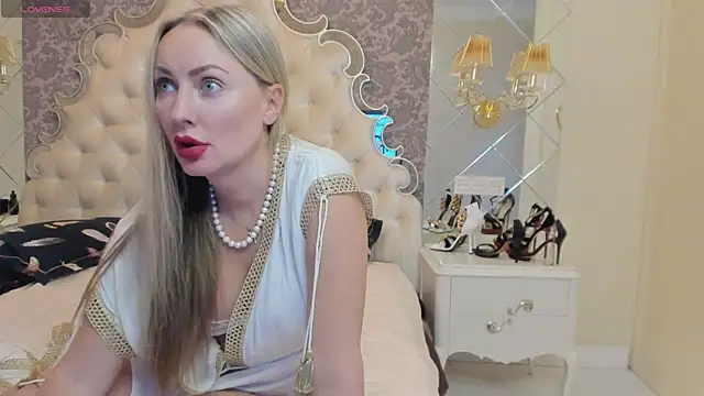 Veola new online show from 03-21-25, 11:22