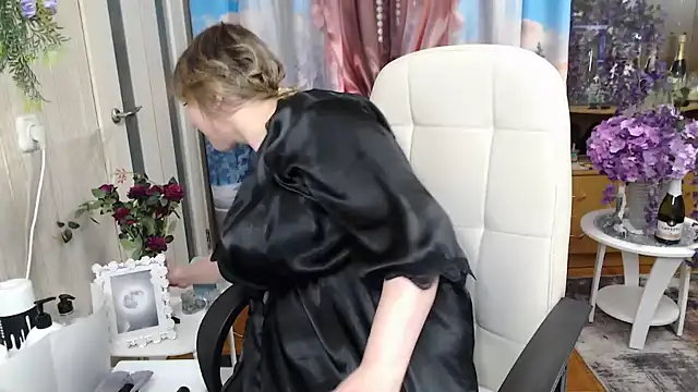 Mika Passion online show from 03-28-26, 08:04