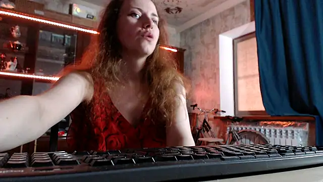 Snapshot of pa1e_pr1ncess chatting on 05-16-26, 10:47 pa1e pr1ncess online show from 05-16-26, 10:47