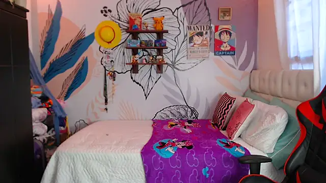 LinzyBaner online show from 02-21-25, 09:43