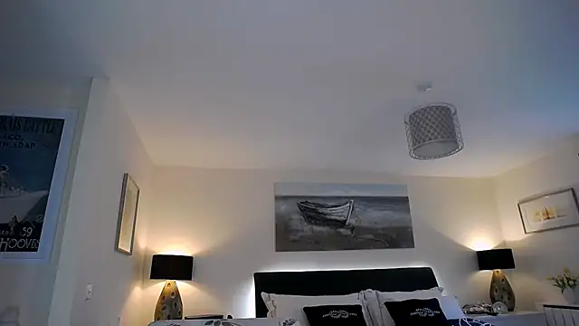 Snapshot of AlbanyWhite chatting on 05-18-26, 11:59 AlbanyWhite online show from 05-18-26, 11:59