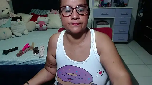 pervert mommy  online show from 11-14-25, 11:03