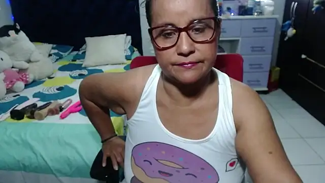 pervert mommy  online show from 03-01-26, 02:06