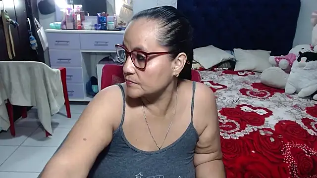 pervert mommy  online show from 06-09-26, 10:44