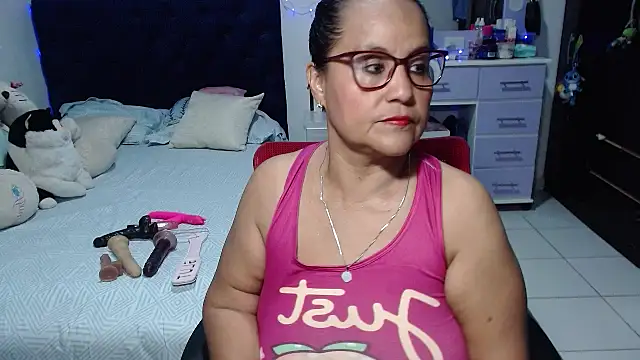pervert mommy  online show from 05-12-26, 10:10