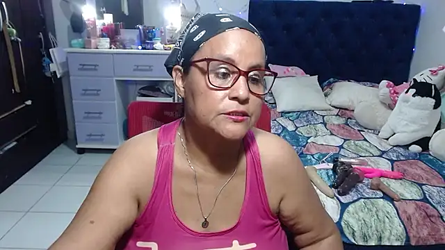 pervert mommy  online show from 06-03-26, 02:33
