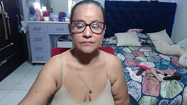 pervert mommy  online show from 06-04-26, 09:47