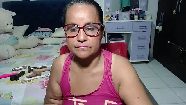 pervert mommy  online show from 02-11-26, 10:15