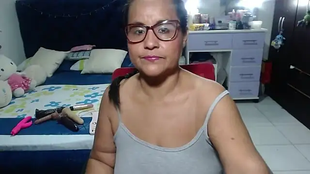 pervert mommy  online show from 03-11-26, 11:04