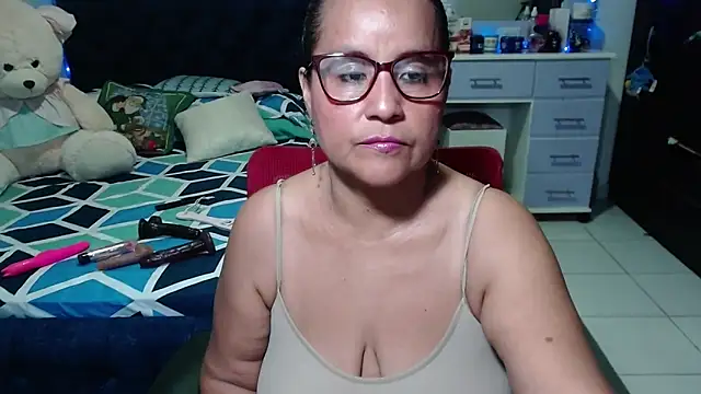 pervert mommy  online show from 12-20-25, 11:02
