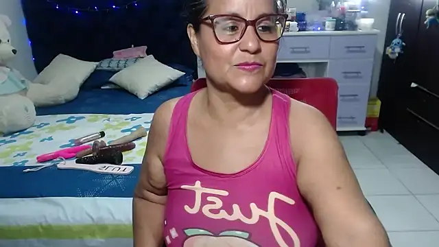 pervert mommy  online show from 03-10-26, 10:41