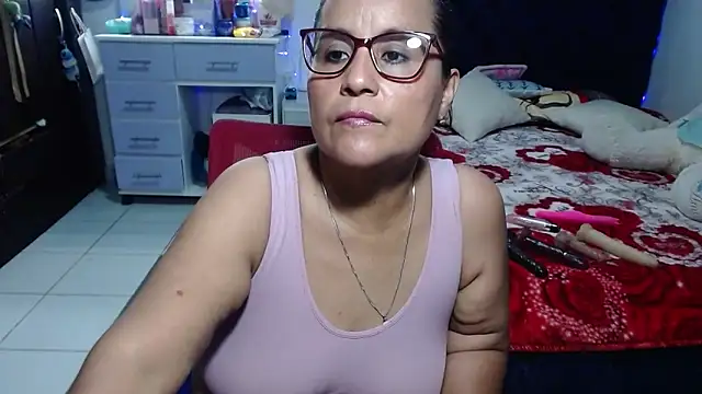 pervert mommy  online show from 06-11-26, 09:50