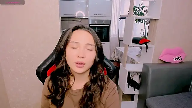 AyaMoon online show from 10-17-25, 03:54