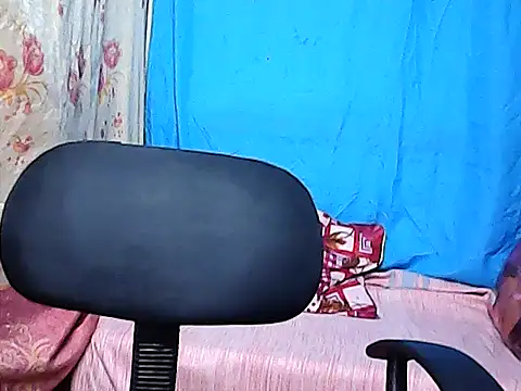 Snapshot of hotwetgran chatting on 09-28-25, 12:56 hotwetgran online show from 09-28-25, 12:56