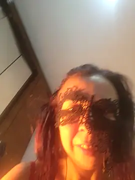 LAURAFOCOSA online show from 11-13-25, 10:57