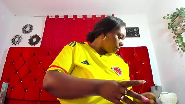 Snapshot of harleyevaans chatting on 09-10-25, 12:15 harleyevaans online show from 09-10-25, 12:15