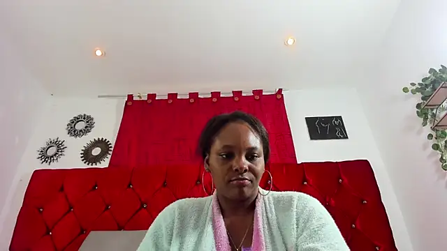 Snapshot of harleyevaans chatting on 03-06-25, 12:41 harleyevaans online show from 03-06-25, 12:41