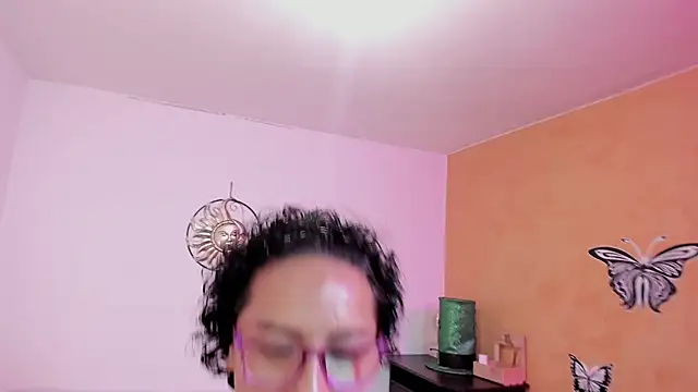 Snapshot of scarlet_wet chatting on 02-13-26, 10:32 scarlet wet online show from 02-13-26, 10:32