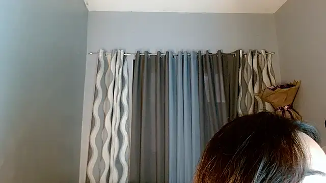 Snapshot of SweetLilly_18 chatting on 07-26-26, 01:34 SweetLilly 18 online show from 07-26-26, 01:34