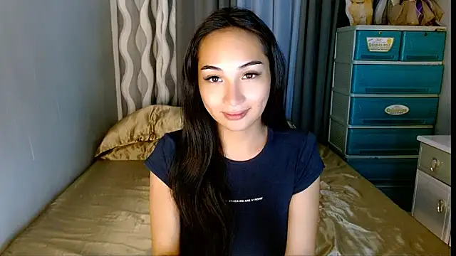Snapshot of SweetLilly_18 chatting on 06-01-26, 07:08 SweetLilly 18 online show from 06-01-26, 07:08