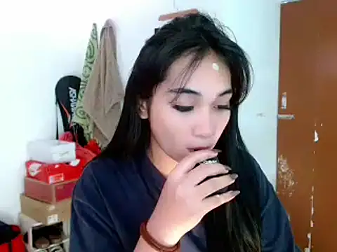 SweetLilly 18 online show from 02-18-25, 05:09