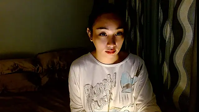 SweetLilly 18 online show from 03-10-26, 03:32