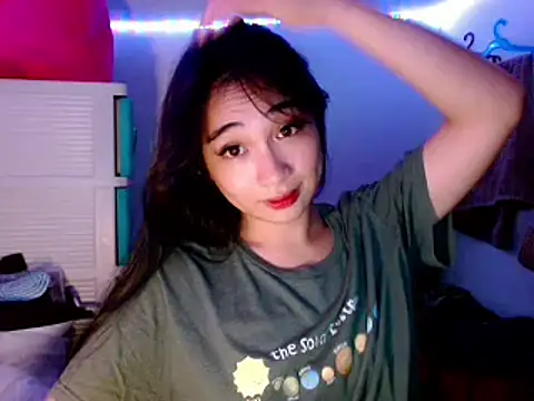 SweetLilly 18 online show from 03-18-25, 03:44