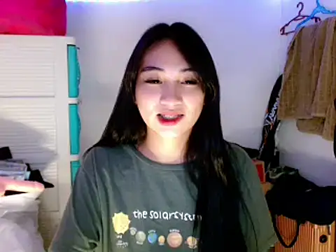 SweetLilly 18 online show from 03-18-25, 06:50