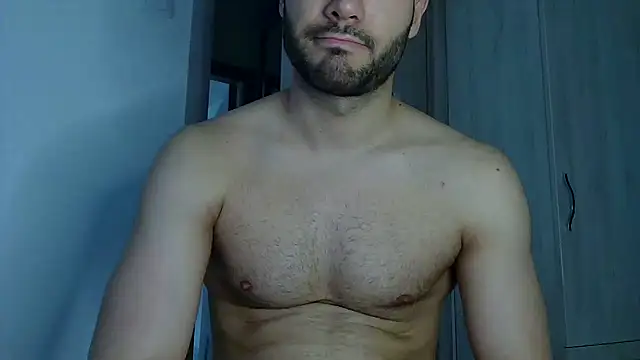 Snapshot of Justynn1 chatting on 06-12-26, 04:54 Justynn1 online show from 06-12-26, 04:54