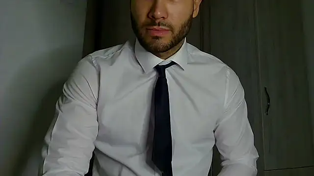 Snapshot of Justynn1 chatting on 05-17-26, 02:11 Justynn1 online show from 05-17-26, 02:11