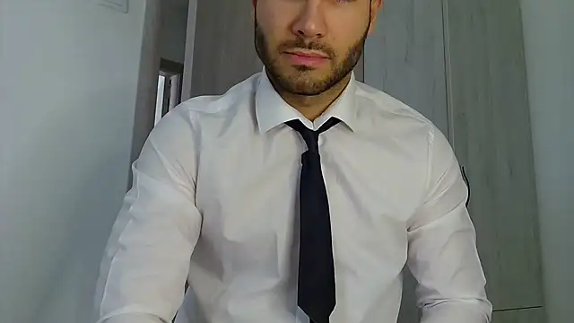 Snapshot of Justynn1 chatting on 06-01-26, 04:45 Justynn1 online show from 06-01-26, 04:45