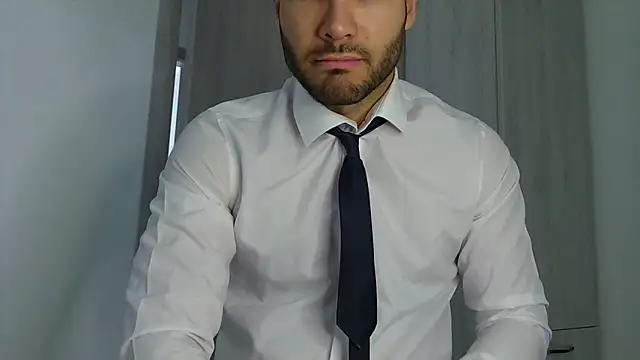 Snapshot of Justynn1 chatting on 05-26-26, 05:05 Justynn1 online show from 05-26-26, 05:05