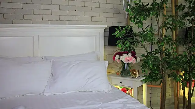 EmillyBronte online show from 11-03-25, 08:12