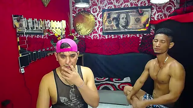 Snapshot of PEINBOYS chatting on 10-15-25, 07:22 PEINBOYS online show from 10-15-25, 07:22