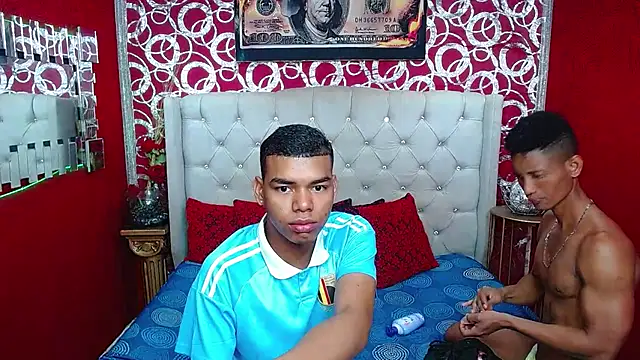 Snapshot of PEINBOYS chatting on 02-17-25, 07:12 PEINBOYS online show from 02-17-25, 07:12