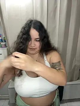 Snapshot of Sweet_sully__ chatting on 02-21-25, 09:45 Sweet sully   online show from 02-21-25, 09:45
