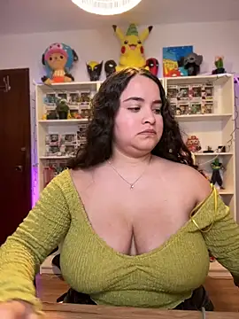 Snapshot of Sweet_sully__ chatting on 01-18-26, 09:02 Sweet sully online show from 01-18-26, 09:02