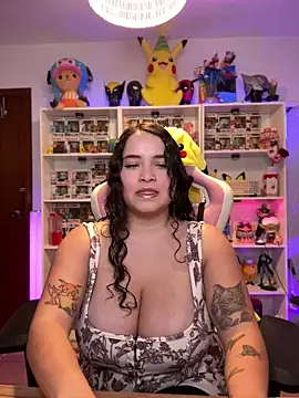 Snapshot of Sweet_sully__ chatting on 02-14-26, 08:58 Sweet sully online show from 02-14-26, 08:58