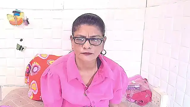 IndianAllure online show from 11-19-25, 06:02