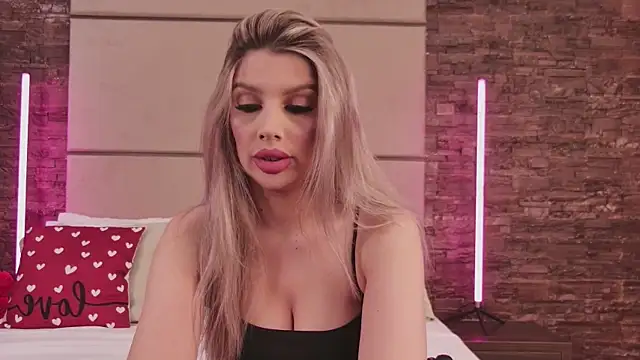 ErinHart online show from 02-12-25, 09:01