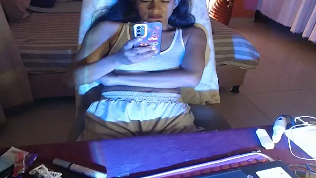 Snapshot of DAELAA chatting on 05-07-26, 03:33 DAELAA online show from 05-07-26, 03:33