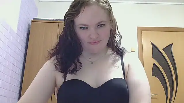 Snapshot of AliceForLoveOh chatting on 04-13-26, 03:27 AliceForLoveOh online show from 04-13-26, 03:27