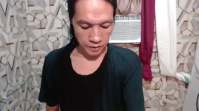 Snapshot of tshugecumxxx chatting on 01-22-25, 01:00 tshugecumxxx online show from 01-22-25, 01:00