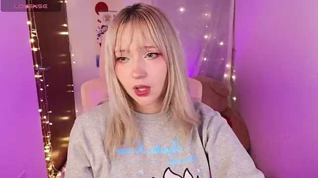 KuroChan420 online show from 01-16-26, 03:43